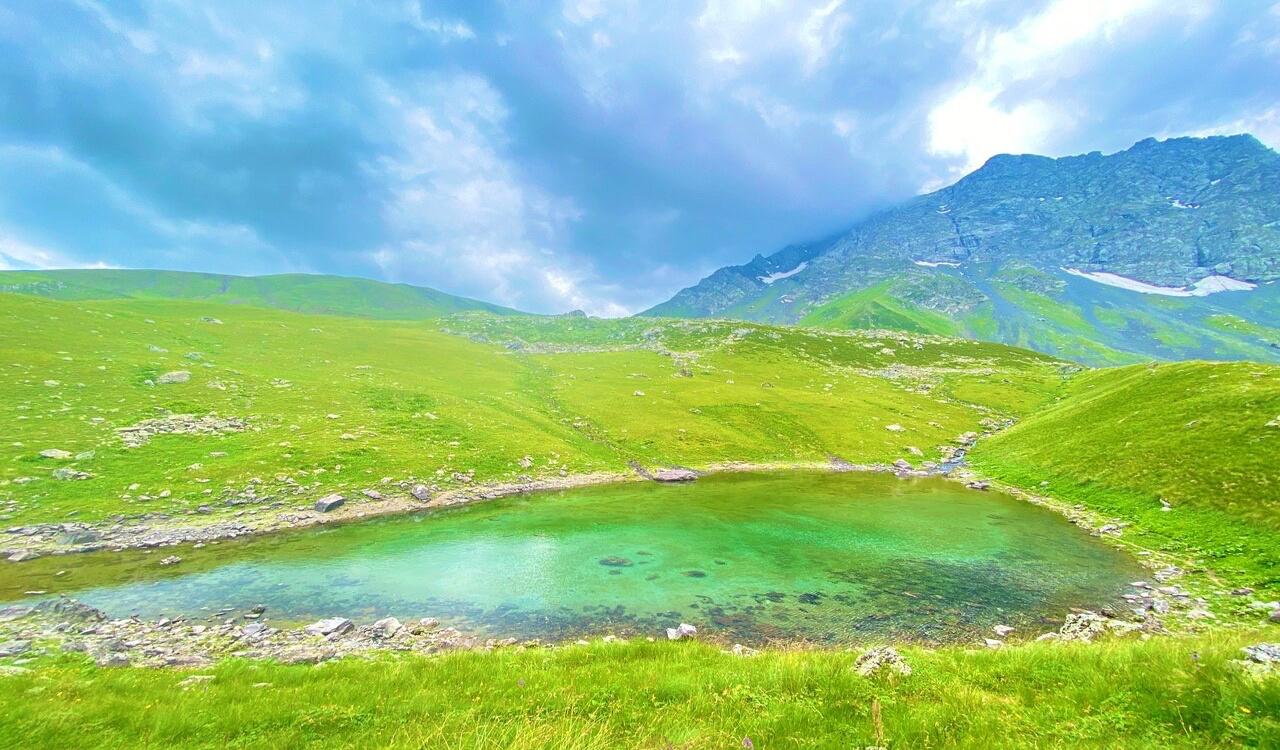 6 days / 5 Nights -Hiking and Jeep tour in Caucasus mountains